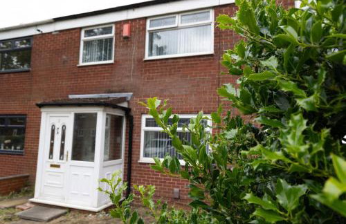 3 bed home sleeps 8 people located 1 min from train stop - Otley Terrace - Photo 40