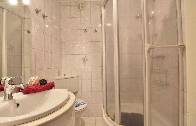 Modern Bungalow in Warnkenhagen Near Wellness - Foto 27