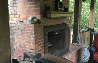 Oxford Chalet Getaway with Lake/Beach Access - Foto 3