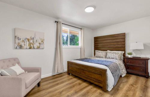 Tastefully Remodeled 4 Bedroom Home with Rainier View - Foto 7