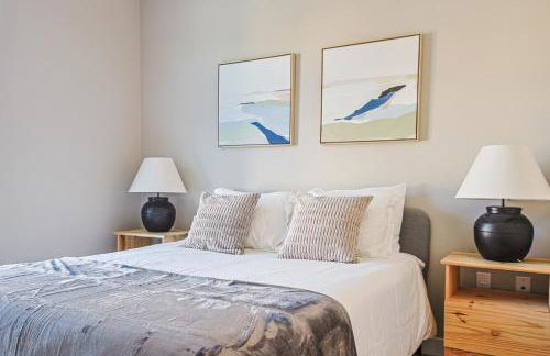 Hollywood Escape! Elegant 2BR 2BA Rental - Foto 16