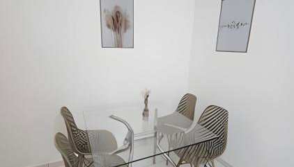 Ótimo APTO-Uma Quadra da Praia no bairro do Boqueirão em Santos - Foto 5