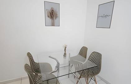 Ótimo APTO-Uma Quadra da Praia no bairro do Boqueirão em Santos - Foto 5