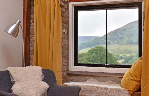 The Hayloft at Cwmffrwd Farm - Photo 12