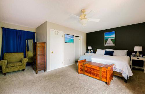 Waterfront Deck and Dock Torch Lake Home! - Foto 16