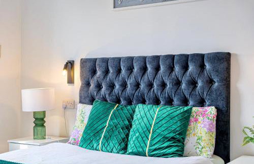 Large One Bedroom Apartments Southsea Sleeps 3 - Free Parking - Foto 78