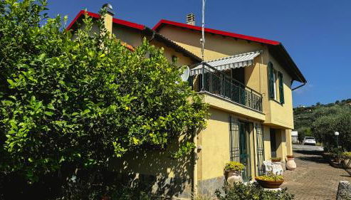 Villa in collina con vista mozzafiato su Noli - Photo 5, Garden