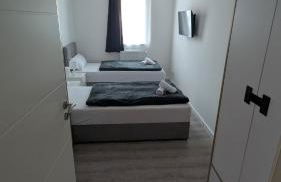 LeHaStays Apartments - FS7 I Küche I WLAN I SmartTV I Einzelbetten I Parkplatz - Foto 4