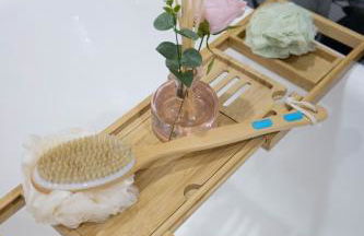 The Secret Garden, Donaghadee - The Hideaway - Stylish 5-Beds, and Lavish 3-Bedrooms - Guests 7 - Super Fast Speed Wi-FI - Foto 23