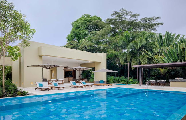 w Amazing 4BR Villa at Mesa de Yeguas - Photo 4