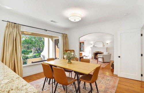 Charming 2BR 2BA Los Angeles Home with Character - Foto 18