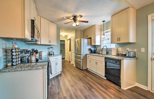 Suburban Getaway with Game Room, 19 Mi to Nashville! - Foto 10