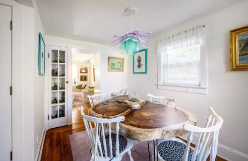 Charming & Whimsical Historic River Home - Photo 17