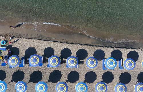 Chalet w/ Terrace & Pool - Foto 56