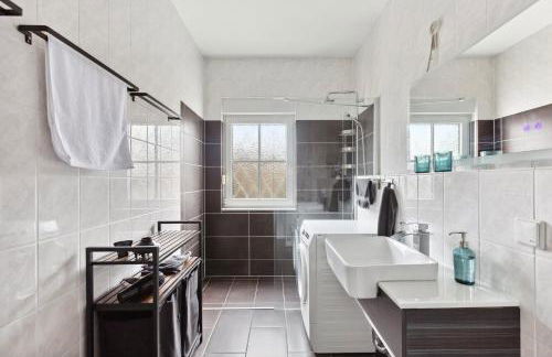 Premium Quartier - One - 3 Schlafzimmer, gemütlicher Wohnbereich, 2 WCs - Photo 35