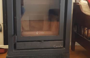 CASA FULL, CENTRO, 130m quadrados, 9 Pessoas, Wi-Fi, 3 Qtos, Churrasqueira e Apetrechos, Cozinha-Sala Integrados, 2 Banheiros, Varanda e Jardim, Garagem Coberta, Estac Interno 3 Carros, Lareira de Alta Performance e Fogão de Ferro, Área nos Fundos - Foto 19