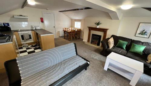 The Hideaway Holywell 1 - Photo 2