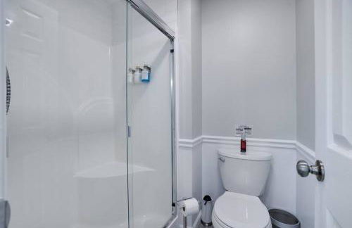 Cozy Poconos Retreat Hot tub, Game room and igloo - Foto 18