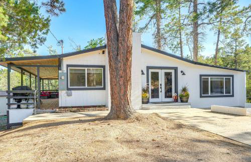 Relax Fireside Prescott Retreat with Hot Tub! - Foto 28