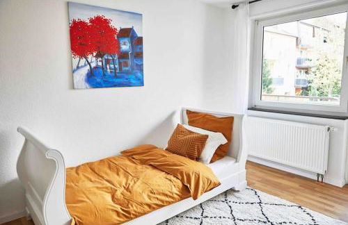 Large 2BR Apart up to 5 ppl, Work&Long Stay, BASF with Strong Wifi - Foto 7