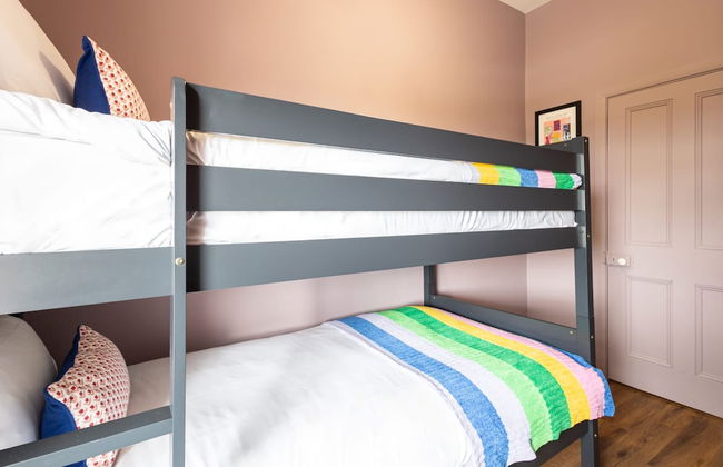 Host Stay Bankfoot Cottage - Photo 13