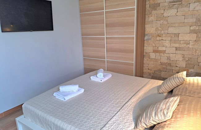 Tranquil Holiday Home With Pool, Garden, and Playground in a Peaceful Countryside Setting - Foto 1