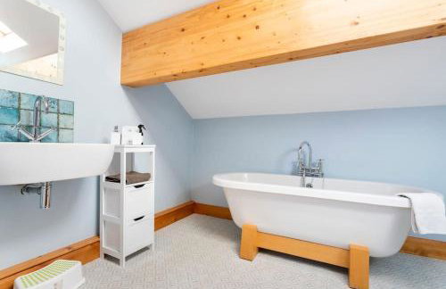 Large converted barn in peaceful, rural location - Foto 16