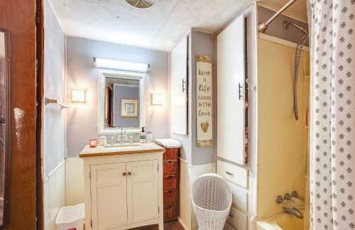 The Whacky Shack Family Cabin with Fire Pit! - Photo 20