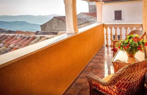 Holiday house with a swimming pool Draguc, Central Istria - Sredisnja Istra - 25162 - Foto 24