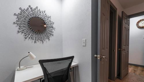 Cozy retreat minutes from stadiums - Foto 4