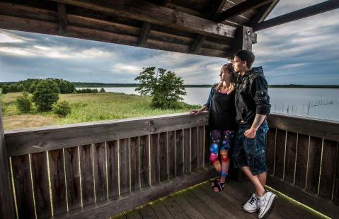 traumHaff Küstenchalets - einzigartige Chalets an der Ostsee. Ganz aus Lärchenholz mit Kamin und Sauna - Foto 48