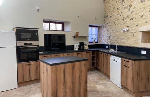 Gîte La Maison des Poètes de 1 à 6 personnes à Treigny Perreuse - Foto 5