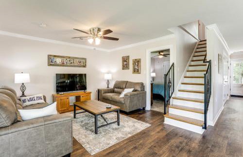 Riverfront Family Retreat w/ Yard in Saint Amant - Foto 4