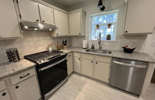 Serene 3BR Pet-Friendly Getaway Near Cartersville - Photo 48