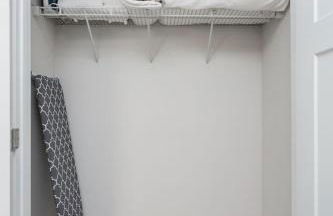 CozySuites Music Row Spacious 1BR with free parking 26 - Foto 17