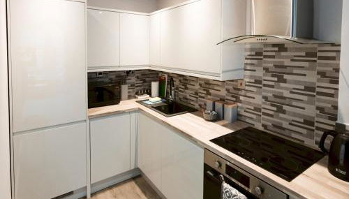 Superb 1Bed Flat in Fabulous West End - Pass the Keys - Foto 3, Other