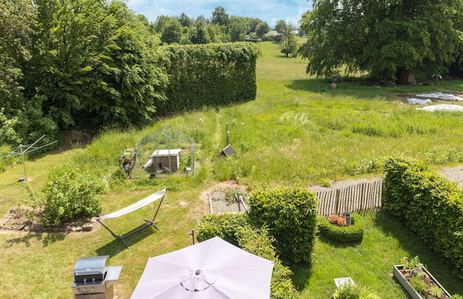 Magnificent Holiday Home for 6 Adults in Xhoffraix - Foto 40