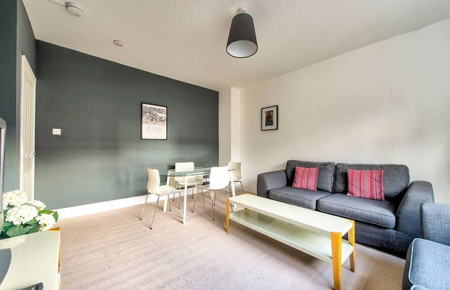 JOIVY Great Location - Lovely Rose St Apt in City Centre - Photo 10