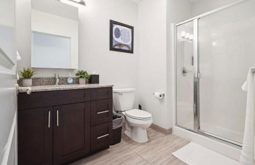 2BR Executive Downtown Apartment - Photo 62