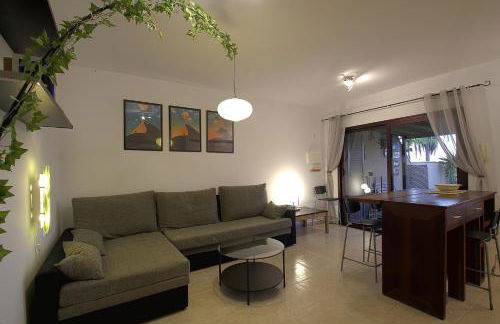 BEACH FRONT GRANILLO - ocean view, garden, bright and comfortable, Wi-Fi - Photo 16