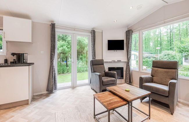 Chalet in the Woods With Pool - Photo 15