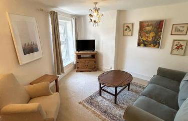 Chatsworth Edge Apartment - Photo 6