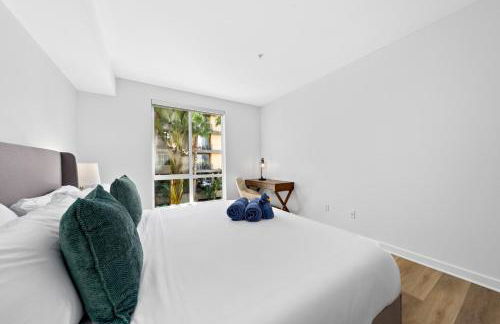 The Turquoise Lounge - Chic 2BR Beach view Pool, Sauna - Foto 24