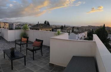 Casa con jardín, aparcamiento - Photo 5