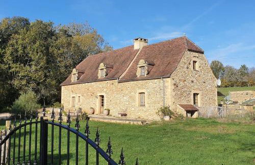 Villa spacieuse avec piscine chauffée, à coté de Sarlat - Foto 1