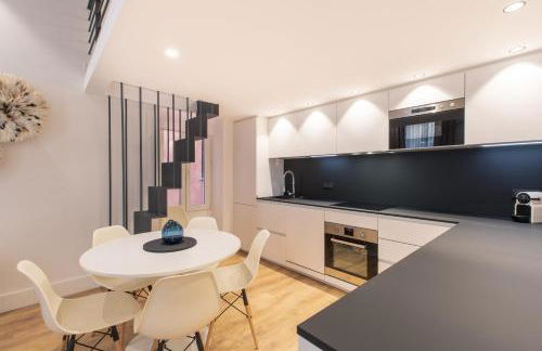 COURS SALEYA Renovated 3 Bedrooms 1 min to Beach Air Conditioning - Foto 27