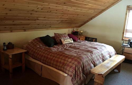 English Lake Escape -Custom Waterfront Log Cabin in Chequamegon National Forest - Foto 9