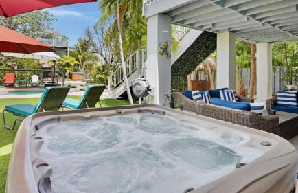 Baypoint Oasis by Last Key Realty - Photo 8