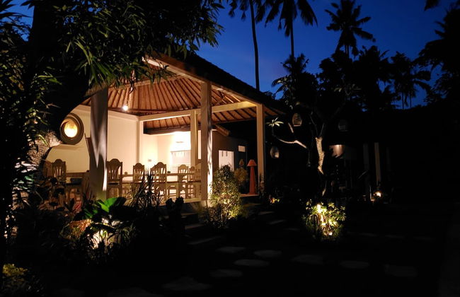 Utama Villas Beach Front Candidasa - Foto 30