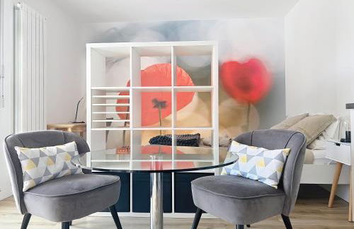 Le Jules Verne - Classé 2 étoiles - Tout confort - Balcon sur cour - Foto 1